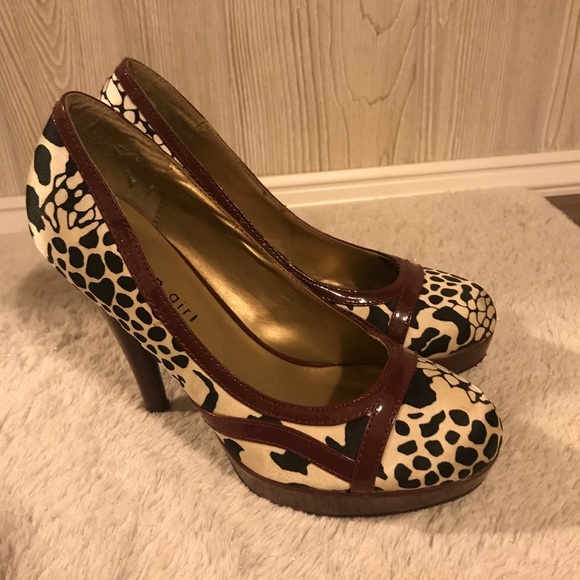 Heels - Picture 2 of 3